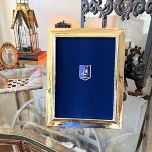Vintage Lunt Silverplated 5" X 7" Frame